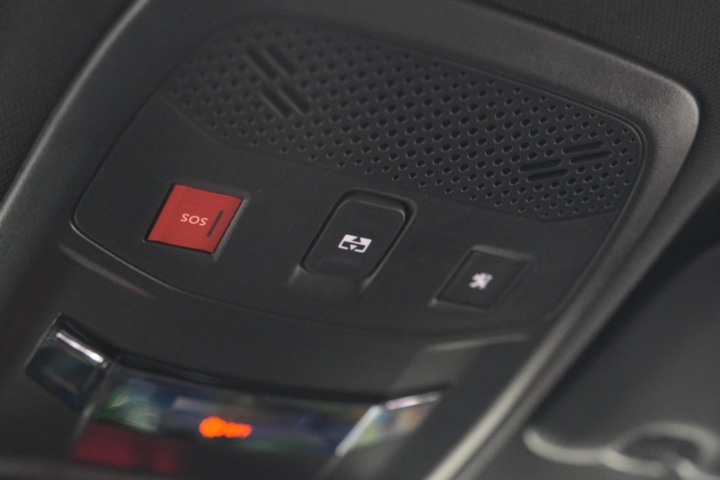 Peugeot E-2008 ev gt pack 50 kwh | schuif-/kanteldak | adaptieve cruise con