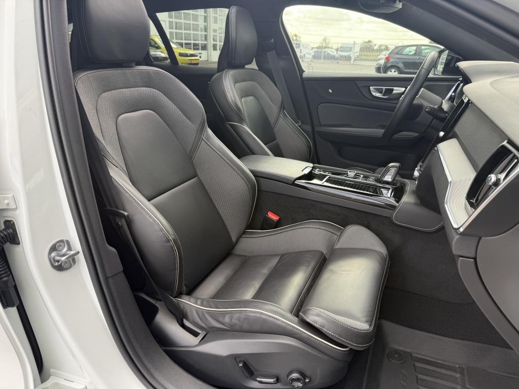 Volvo V60 t6 398pk recharge long ultra dark| pano| 360camera| head-up| awd