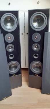 Magnat vector 6- 4Way bass reflex speakers 150-250 Watt