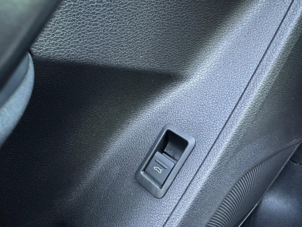 Audi Q3 sportback 35 tfsi s-line 3x * matrix led * black pack * stoelverwar