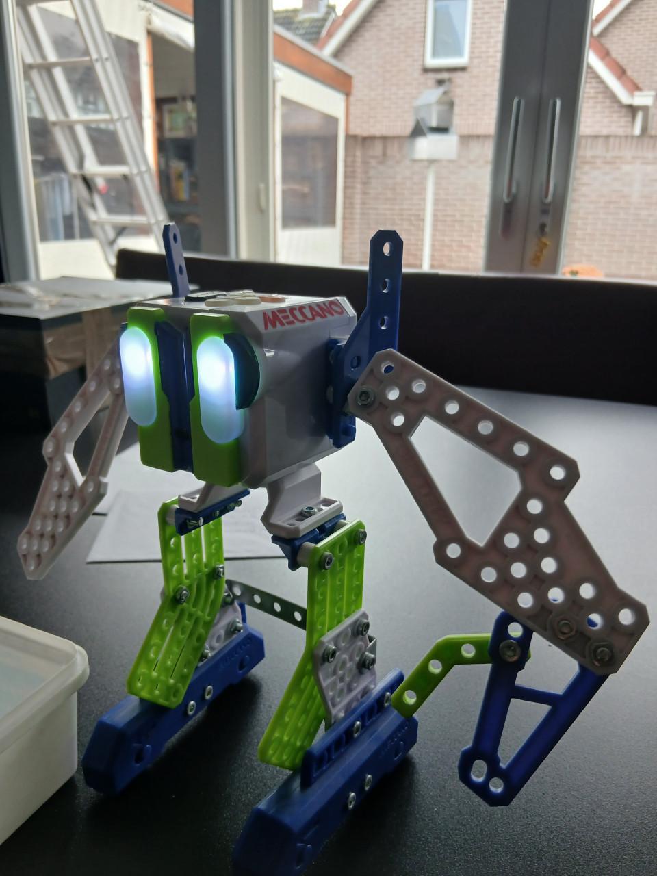 Meccano Engineering en robotics Micronoid Code
