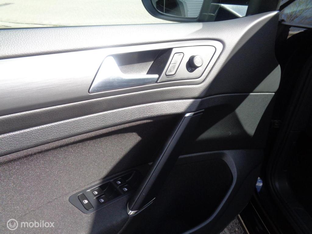 Volkswagen Golf variant 1.0 tsi 110pk station comfortline/airco/ecc/lm velg