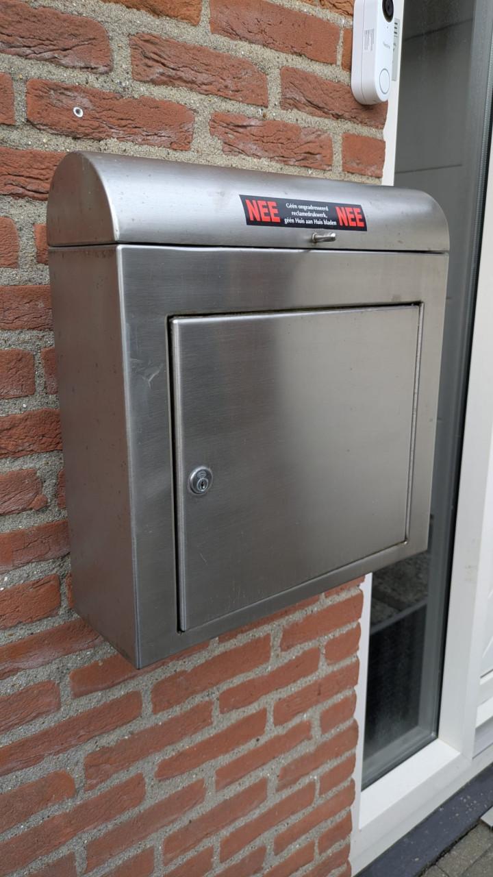 RVS wand brievenbus