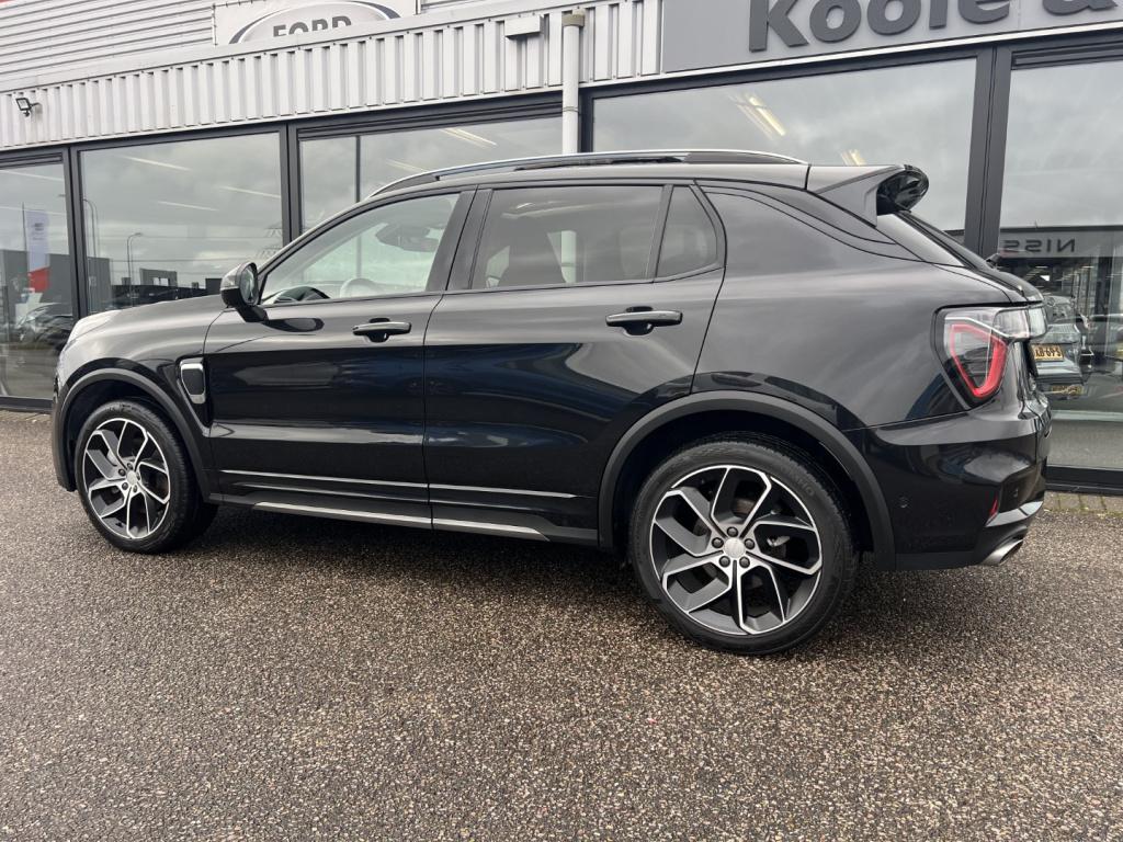 Lynk & Co 01 1.5 261pk phev plug inn hybrid ,black edition , pano dak,car p