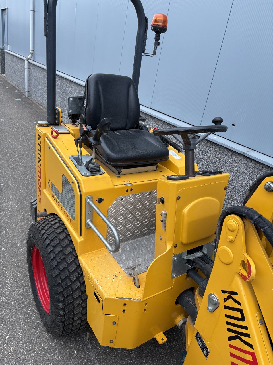 Knikmops 130