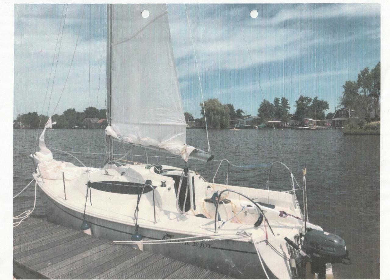 Compacte kajuitzeilboot te koop
