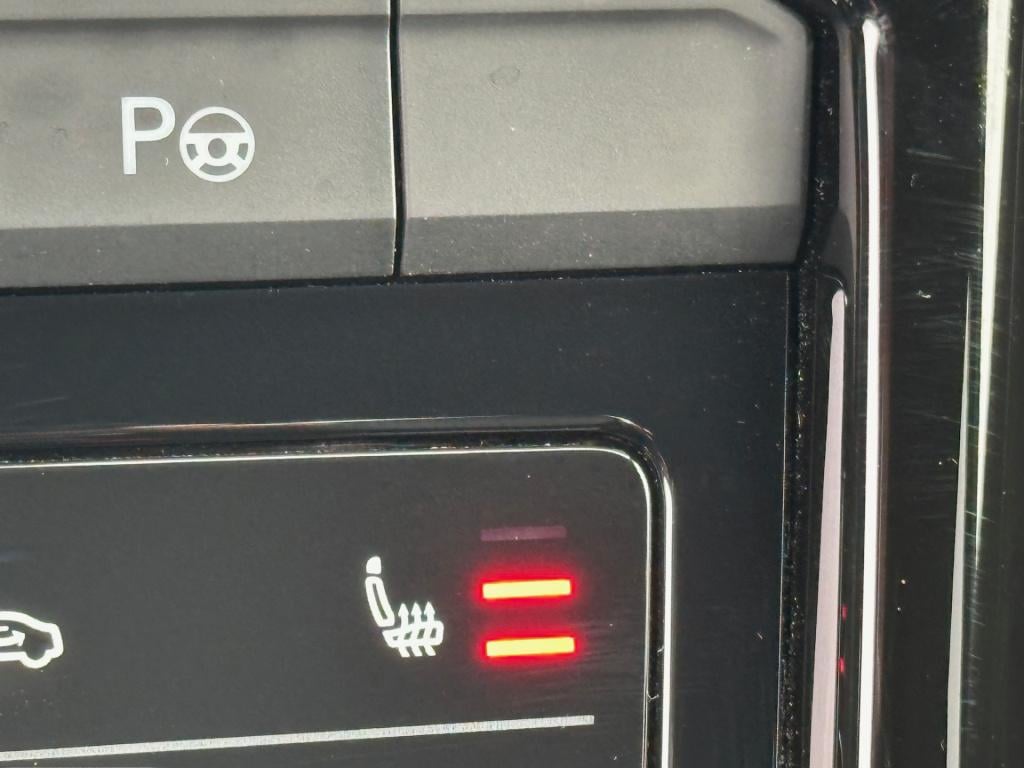 Volkswagen T-roc 1.5 tsi 150pk dsg r-line | camera | keyless | elek. achter