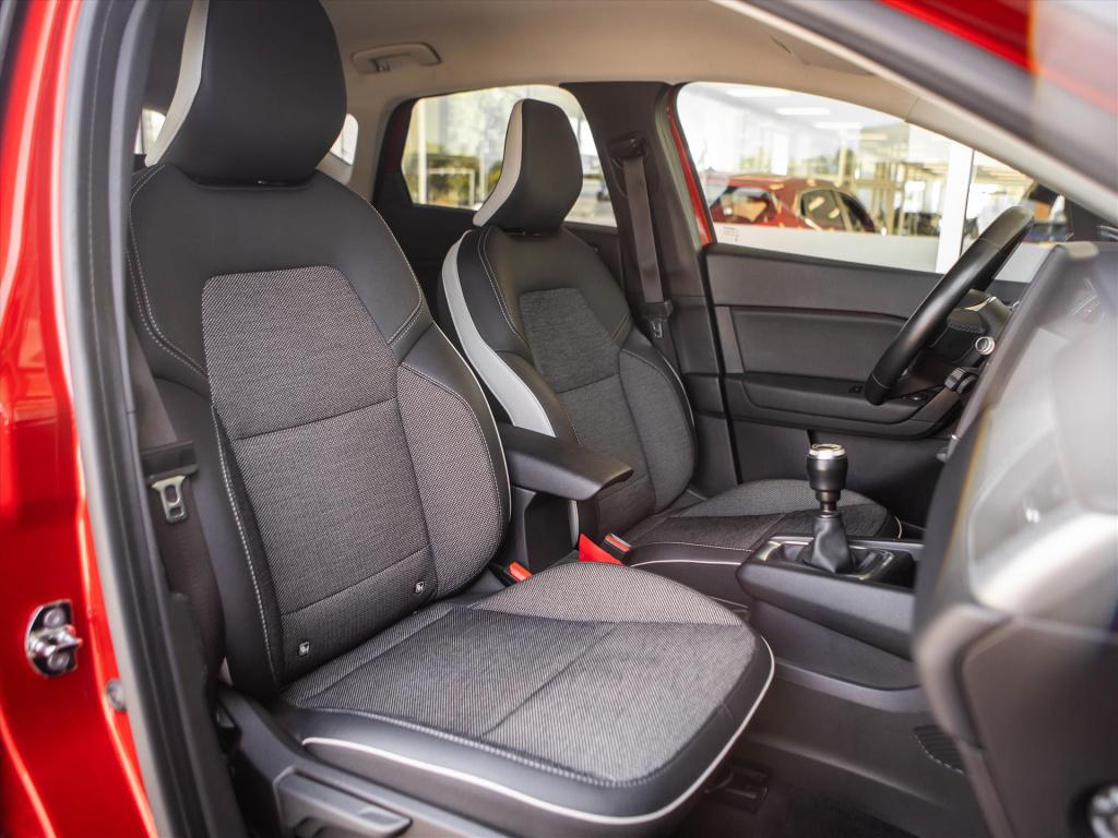 Renault Captur 1.3 tce 130pk intens | apple/android | camera | navigatie | 