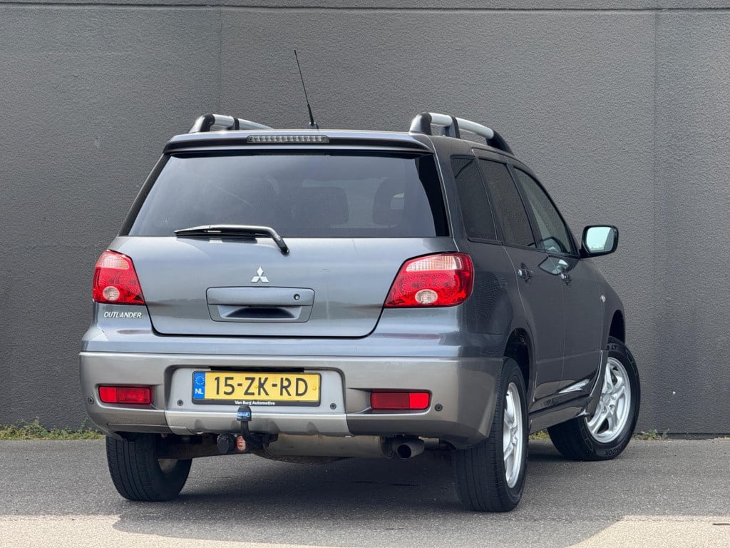 Mitsubishi Outlander 2.0 invite+