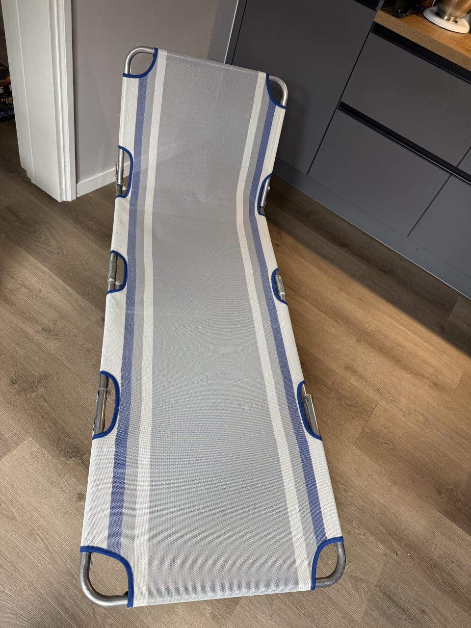 Dukdalf verstelbaar ligbed met aluminium frame