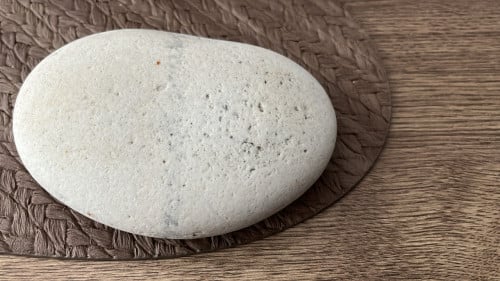 Gladde stenen van +/-  10 bij 13 cm 20 stuks