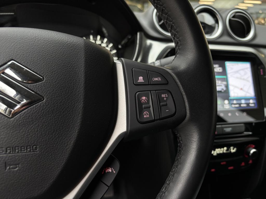 Suzuki Vitara 1.4 boosterjet style smart hybrid