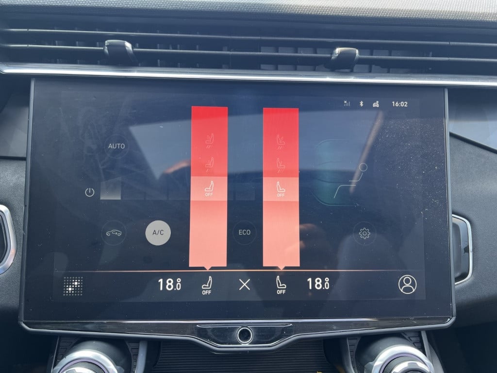 Lynk & Co 01 1.5 261pk plug in hybrid , panodak , 360gr camera , adaptive c