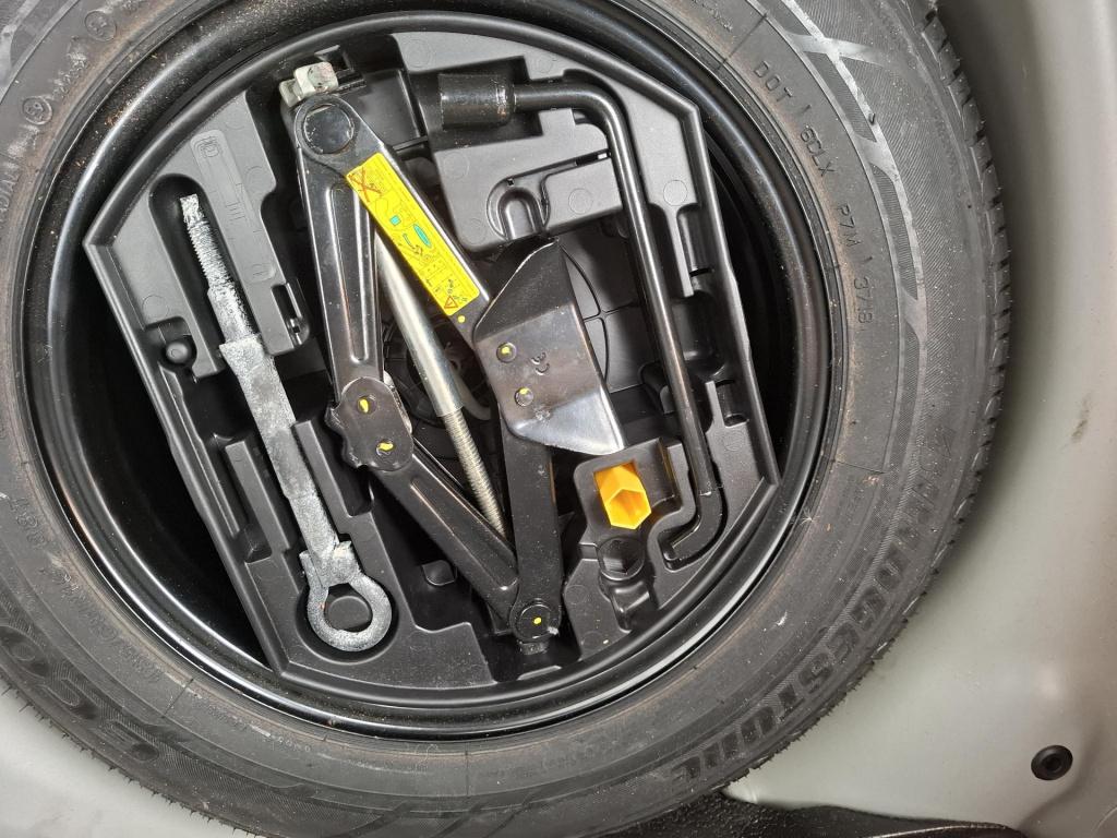 Peugeot 208 1.2 signature nav/airco/cruise/park