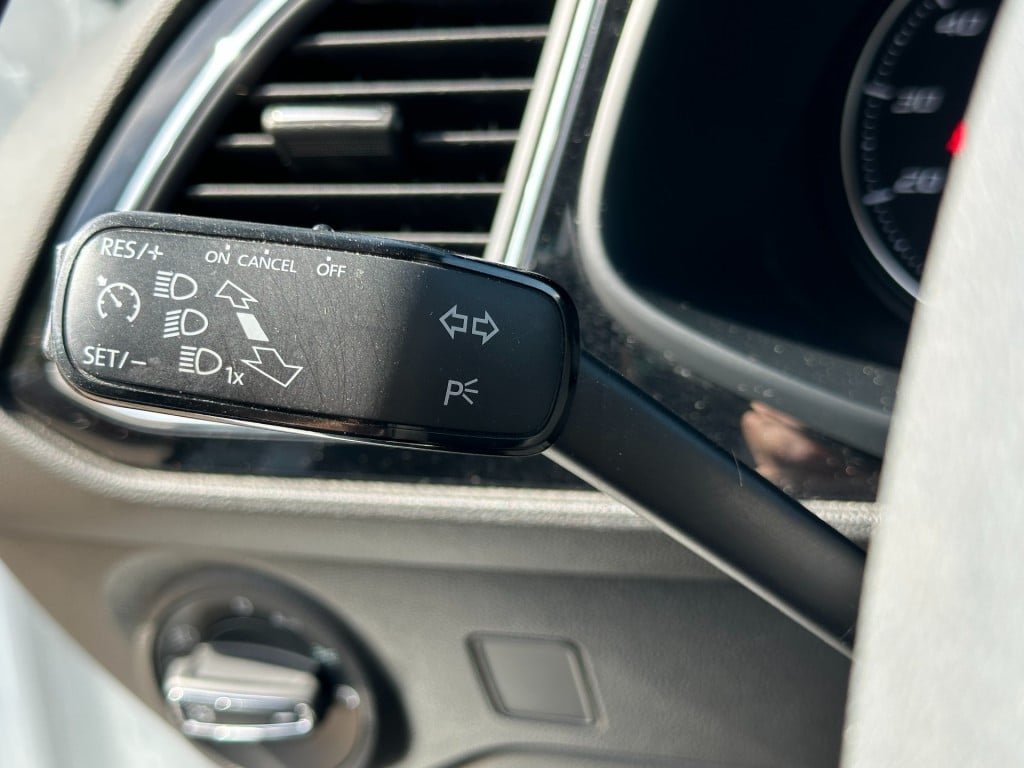 Seat Leon seat leon st 1.0 ecotsi style connect carplay camera dab+ led