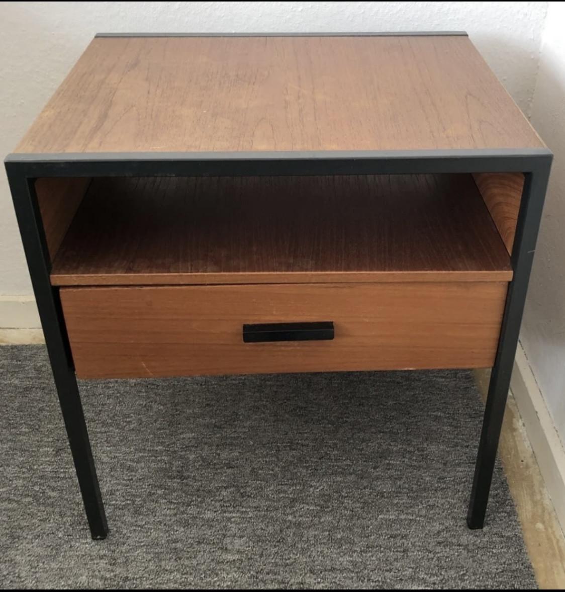 Vintage teak en zwart staal nachtkastje