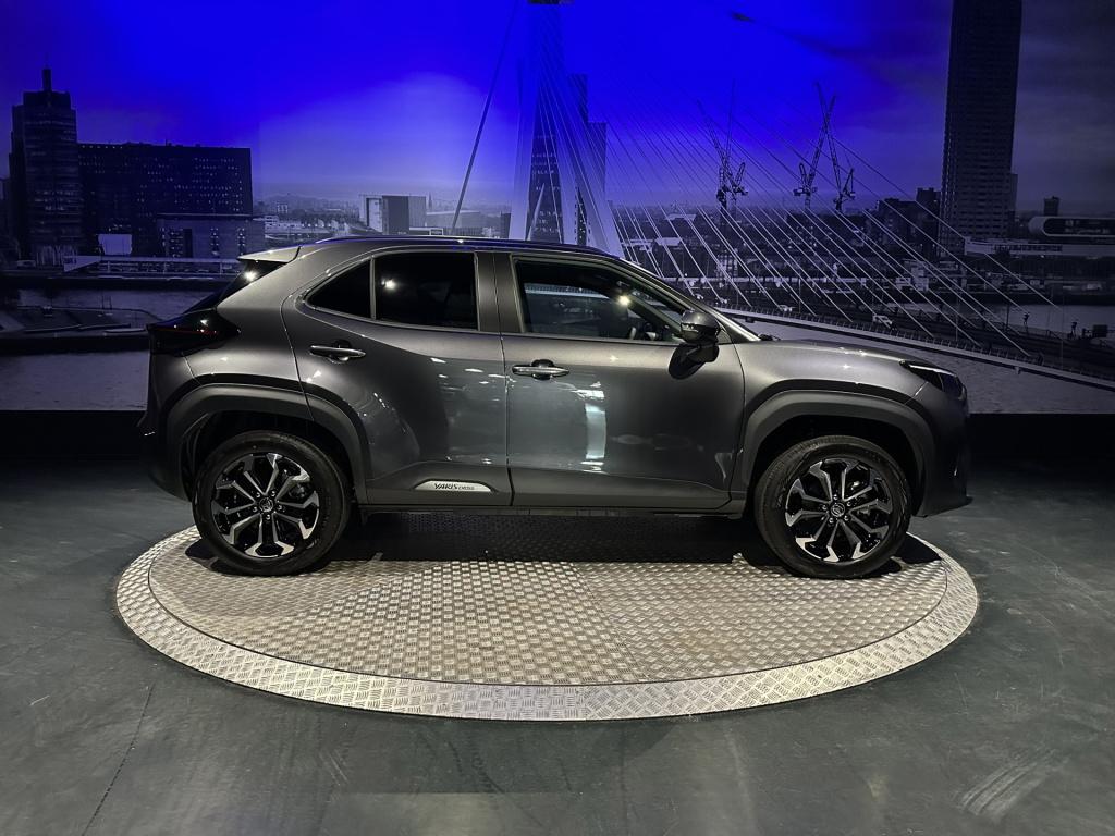 Toyota Yaris Cross 1.5 hybrid 130 dynamic *acc*winterpakket*camera*17inch*c
