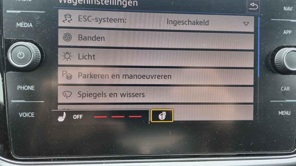 Volkswagen T-roc 1.5 tsi sport*acc*clima*navi*camera*blind spot*virtual*18 