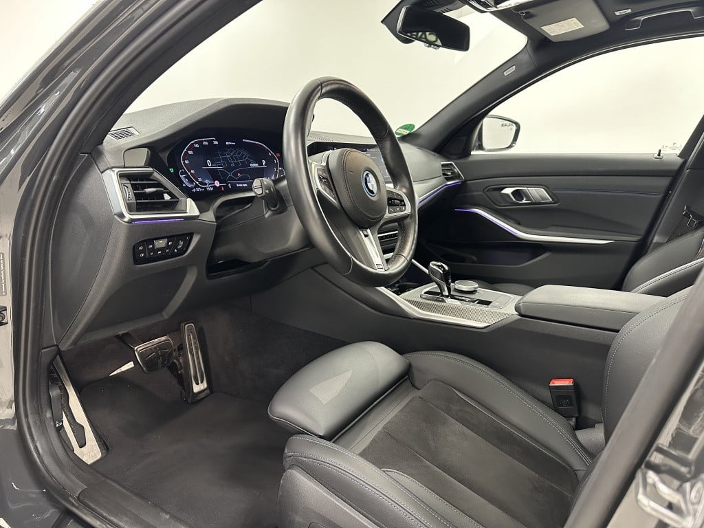 BMW 3-serie 330e m-sport | dravitgrau | schuif/kanteldak | memory |