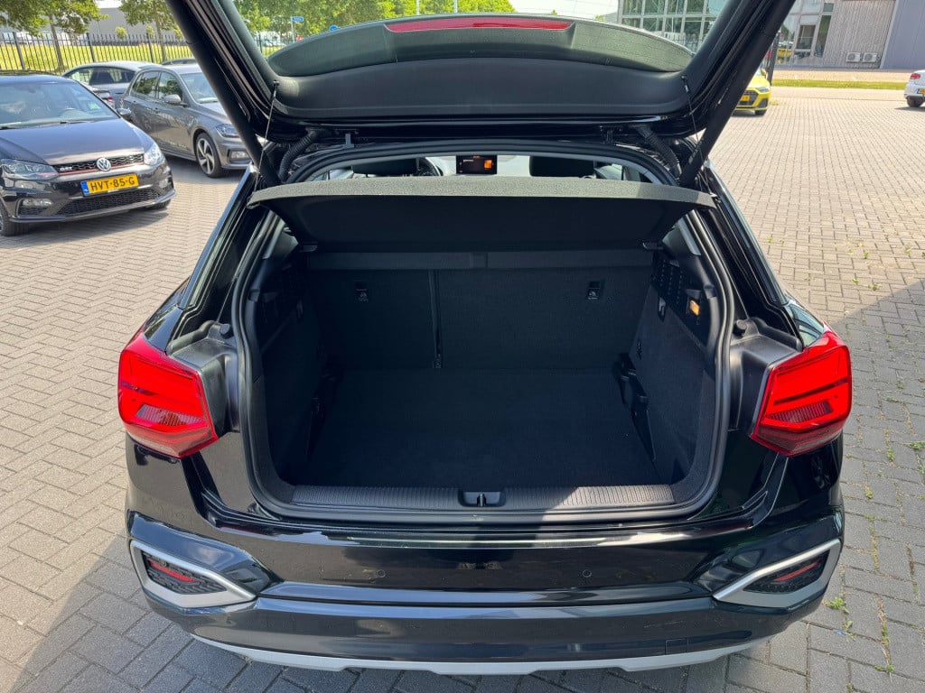 Audi Q2 35 tfsi advanced * led * camera * stoelverwarming * adaptieve cruis
