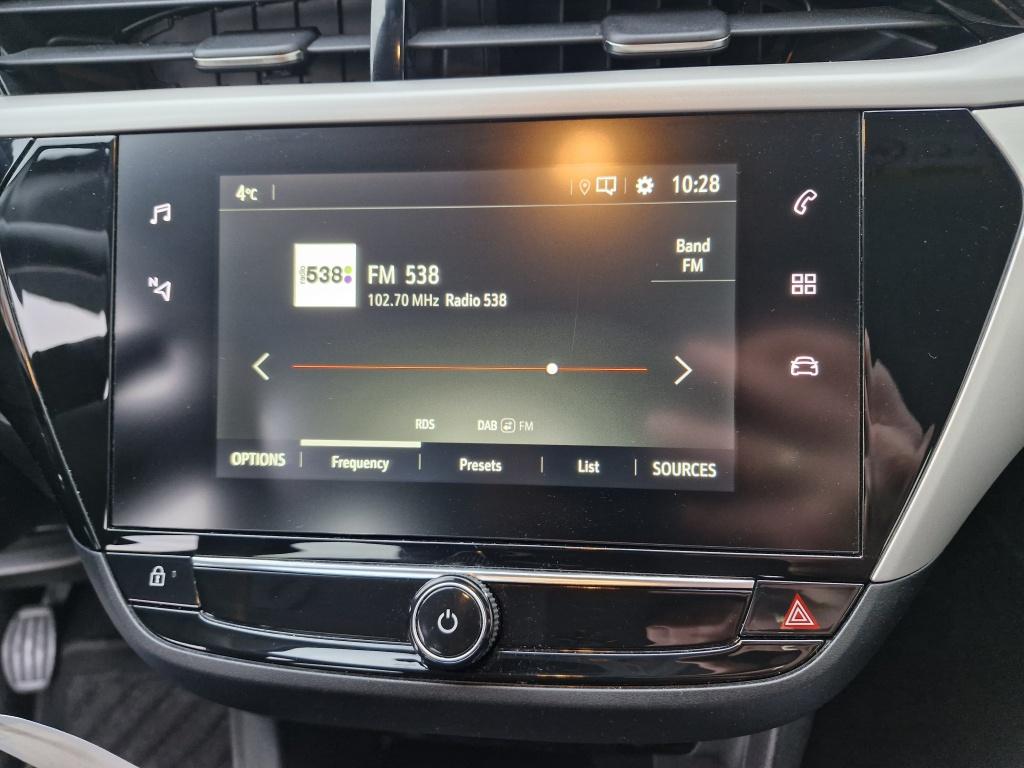 Opel Corsa 1.2 edition | navigatie | licht- en zicht pakket
