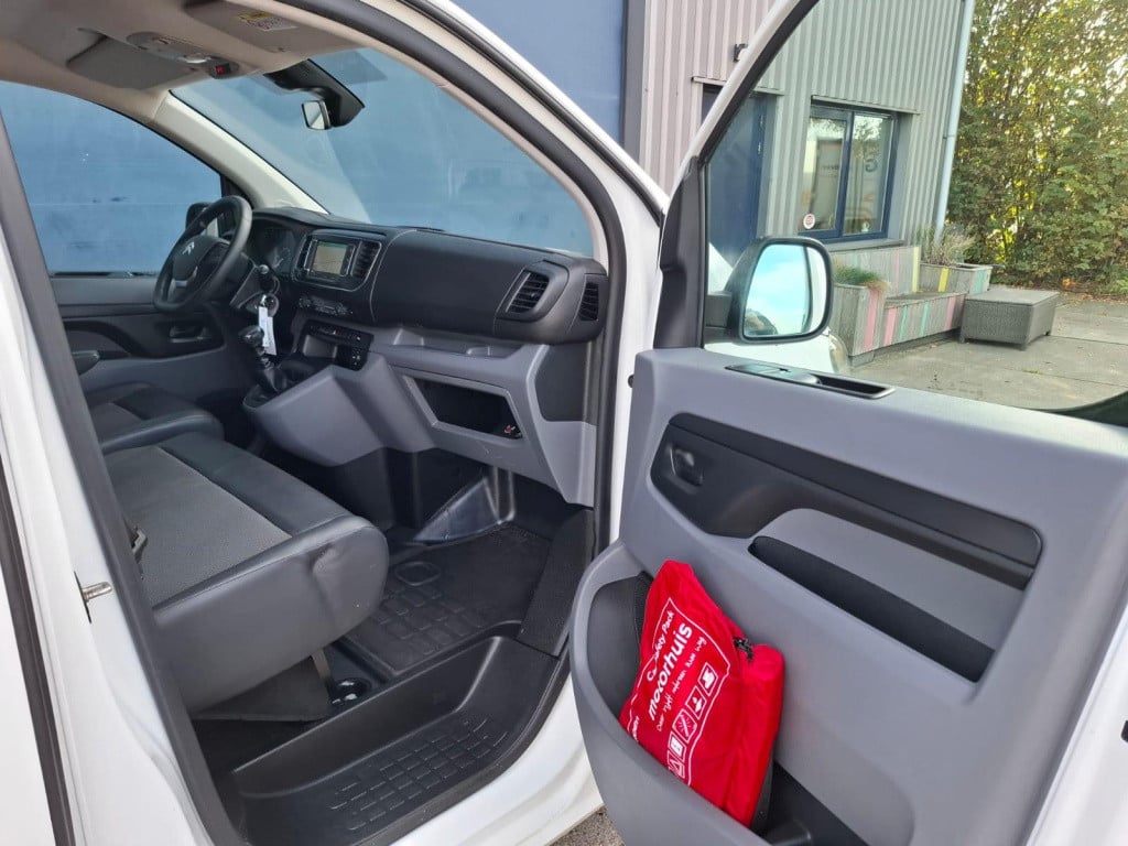 Citroen Jumpy 1.5 bluehdi 100 xs club airco / carplay / navi / cruise contr