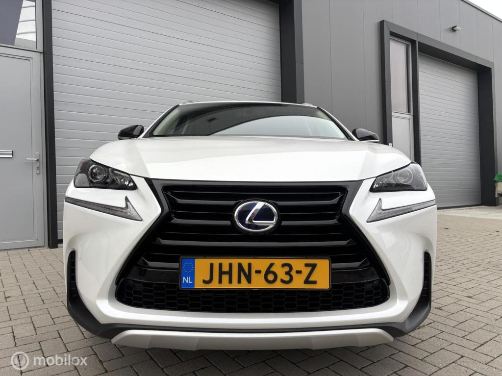 Lexus Nx 300h awd luxury line