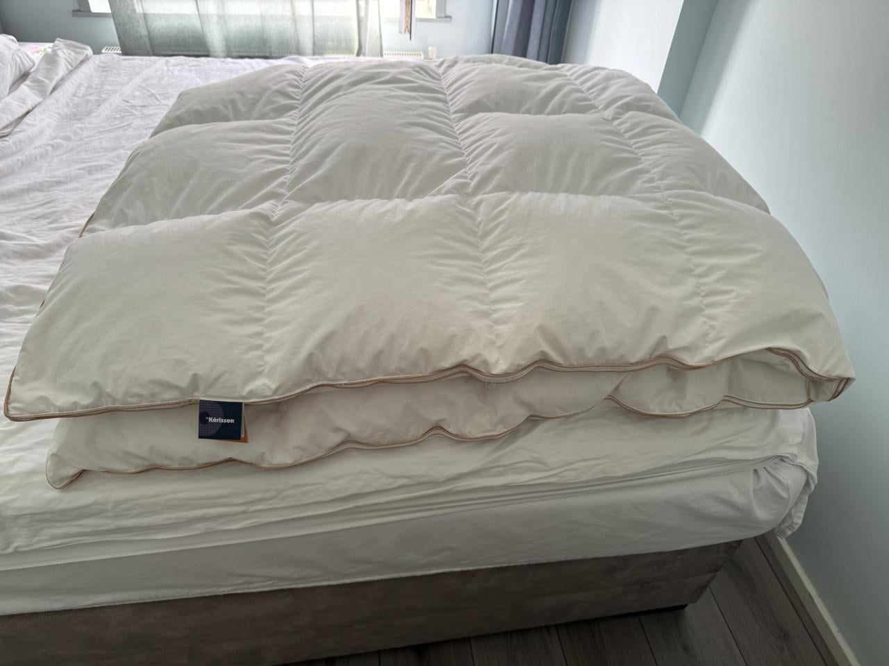Luxe Liver Breeze Boxspring (160x200) + Karlsson donzen dekbed- nieuwstaat