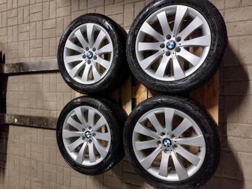 BMW 18 inch velgen met All Season banden