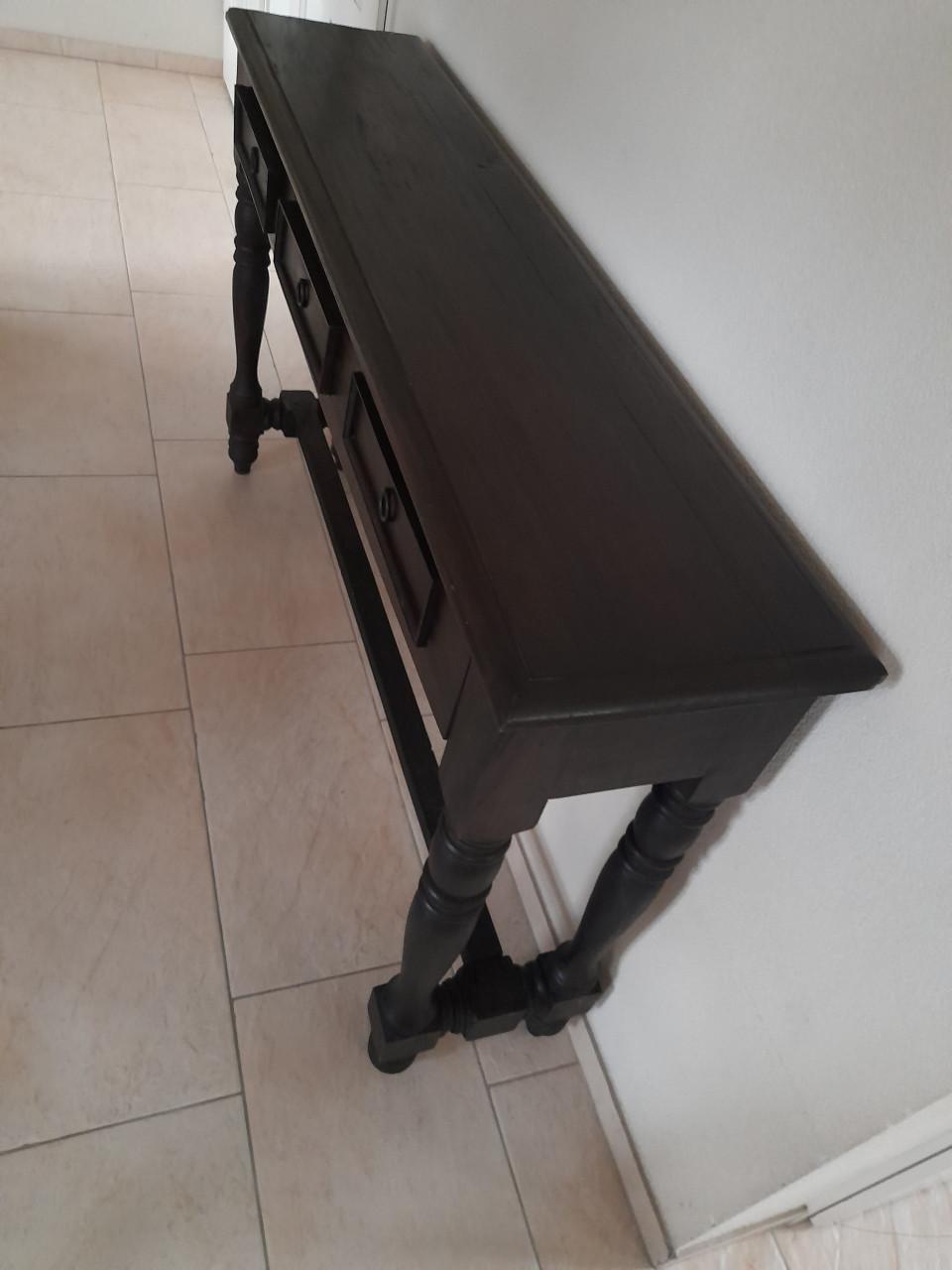 Massief houten Side table 149 x 34,5 x 92H (in goede staat )  Met 3 laden