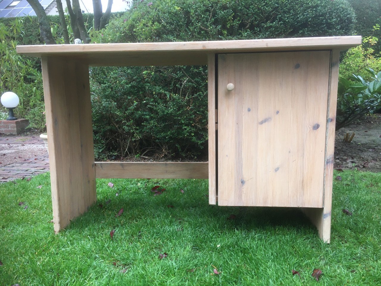 Bureau, van massief grenen