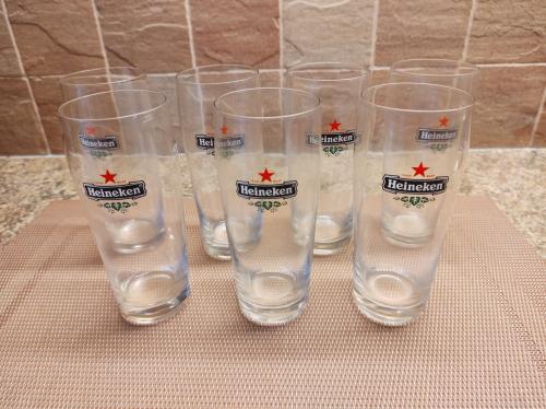 56 nieuwe Heineken bierglazen. Noemen ze dit een Fluitje? 22 cl.