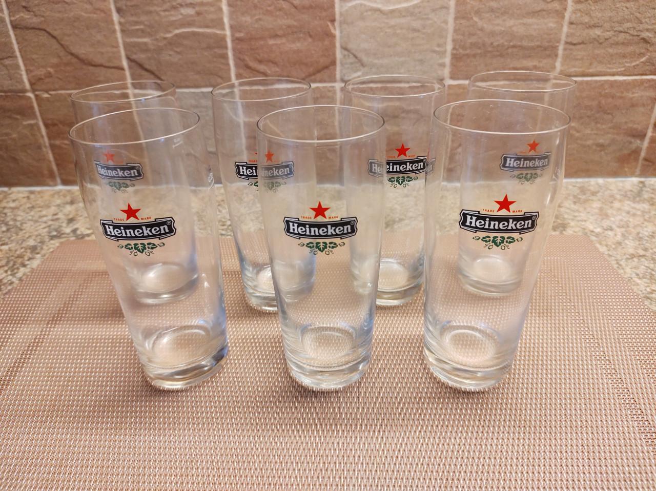 56 nieuwe Heineken bierglazen. Noemen ze dit een Fluitje? 22 cl.