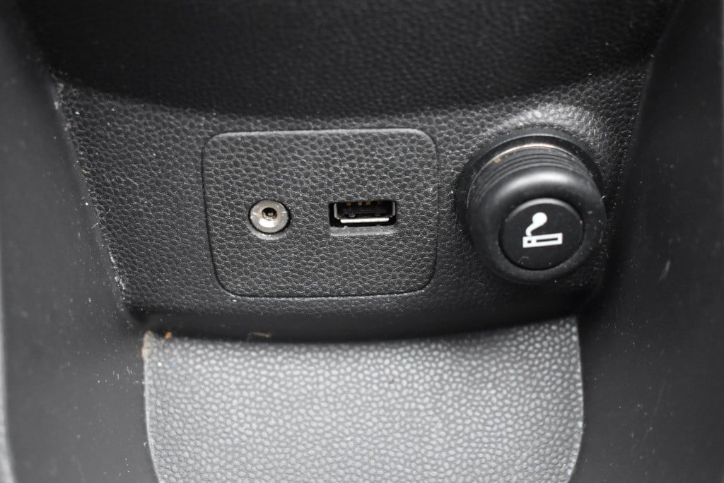 Ford Fiesta 1.0 titanium | nieuwe distributieriem | radio | airco | lichmet