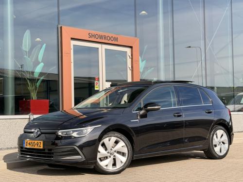 Volkswagen Golf 1.5 etsi 1st. edition 150pk | pano | acc | memory | massage