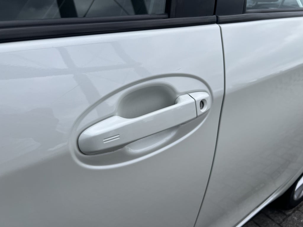 Toyota Yaris 1.5 full hybrid dyn.