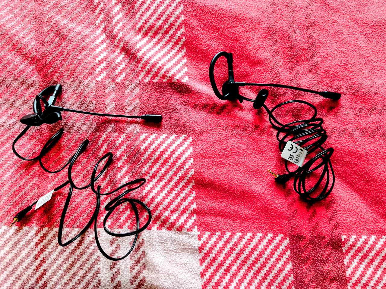 Te koop aangeboden Motorola T 82 Extreme portoset.