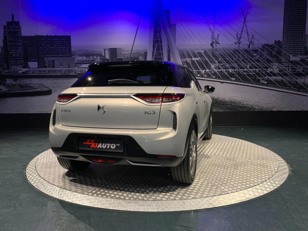 Ds Ds 3 crossback e-tense so chic 50 kwh *leder*appconnect*head-up*camera* 