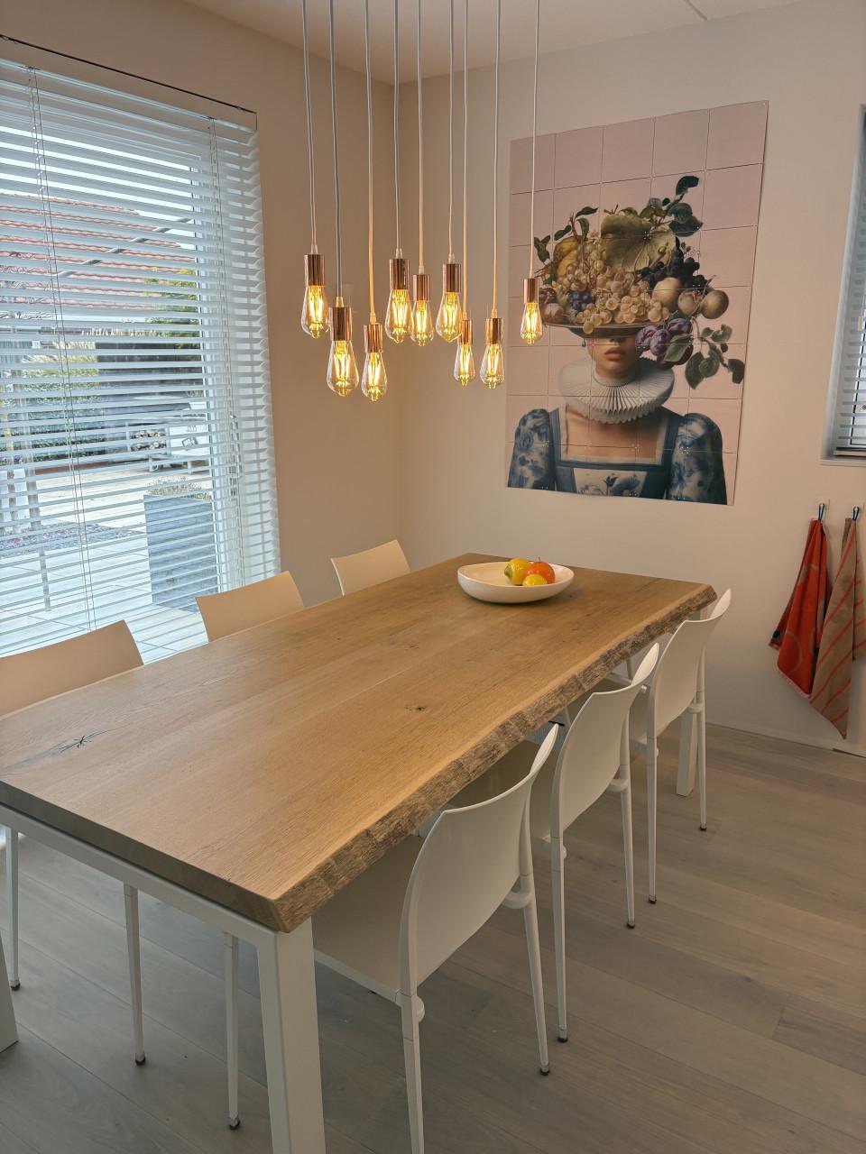 Mooie eikenhouten boomstam eettafel 210 x 100