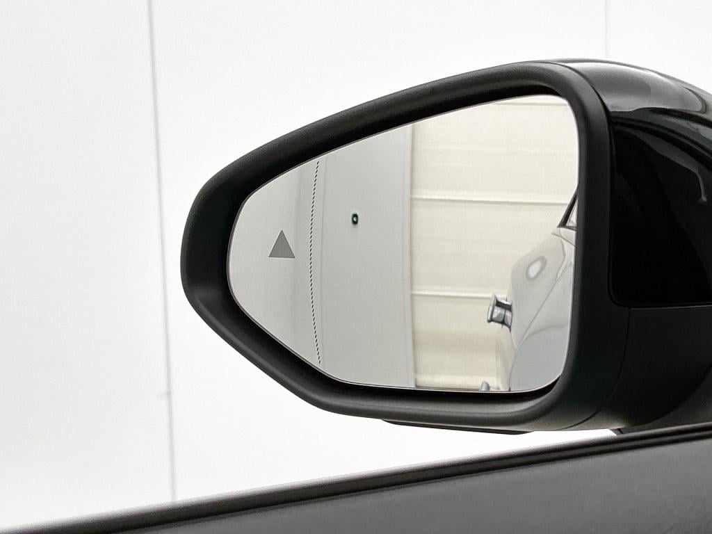 Mercedes-Benz Cla 250+ launch edition 85 kwh | nightpakket | memorypakket |