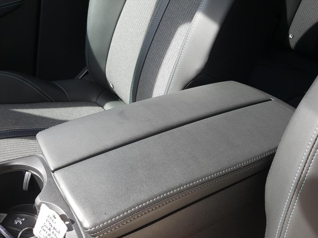 Peugeot 3008 1.2 130pk s&s allure apple carplay & android auto | navigatie 