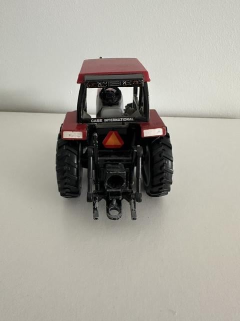 Verzameling landbouw miniaturen, o.a. Fendt & Valtra Valmet