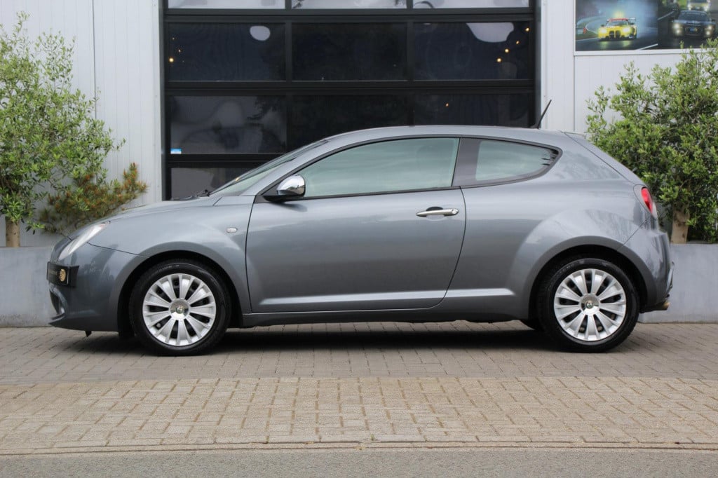 Alfa Romeo MiTo 1.4 progression -1e eig - pdc - airco - elek ramen - isofix