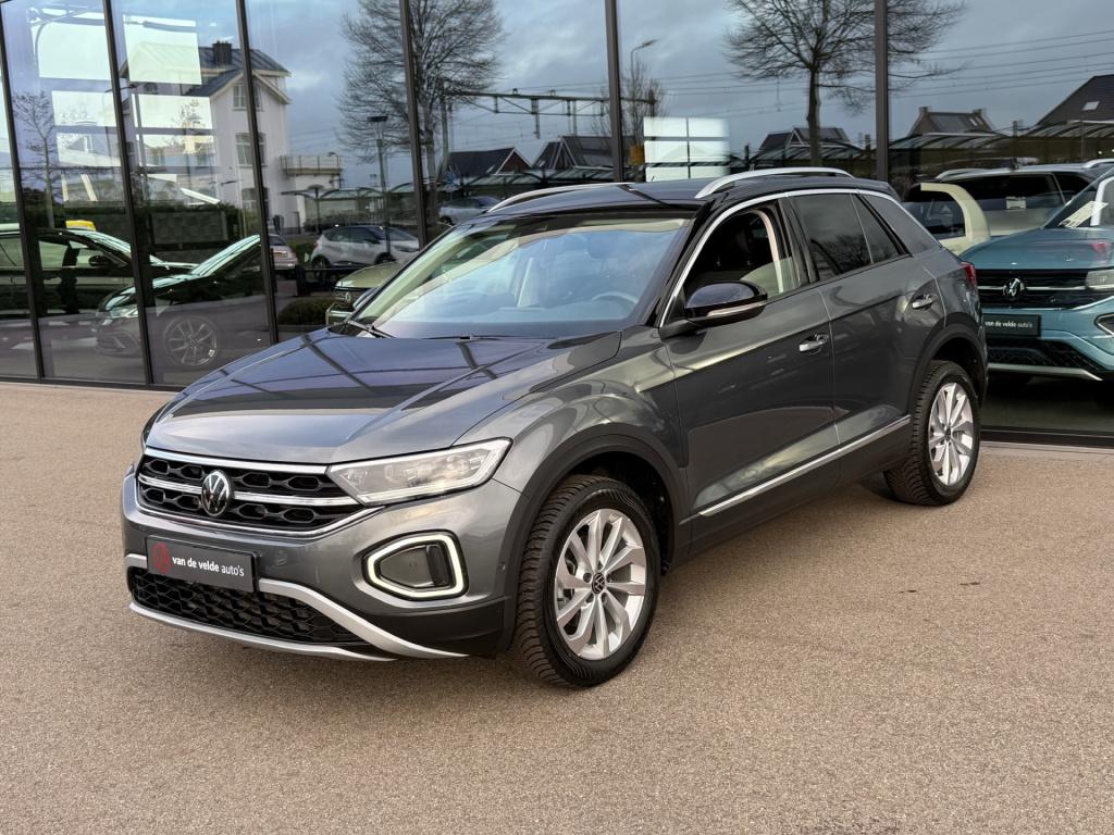 Volkswagen T-roc 1.5 tsi 150pk dsg style | trekhaak | navi | iq light | ada