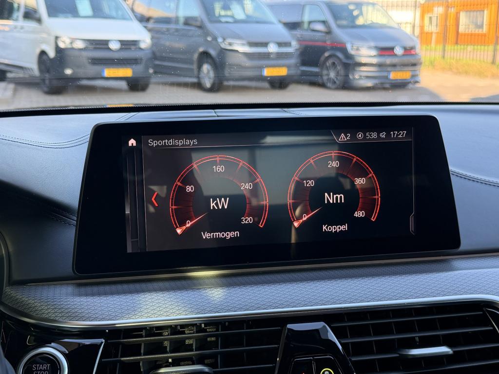 BMW 5 Serie 540i xdrive m-sport | harman kardon | acc |schuif/kanteldak | m