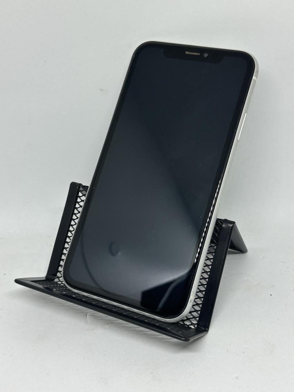 IPhone XR  wit  64GB