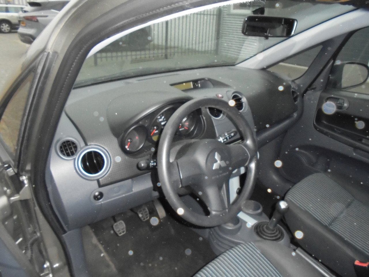 Colt 1.3 Incharge ,139.786 km N.A.P,nette auto ,onderhoud boek aanwezig