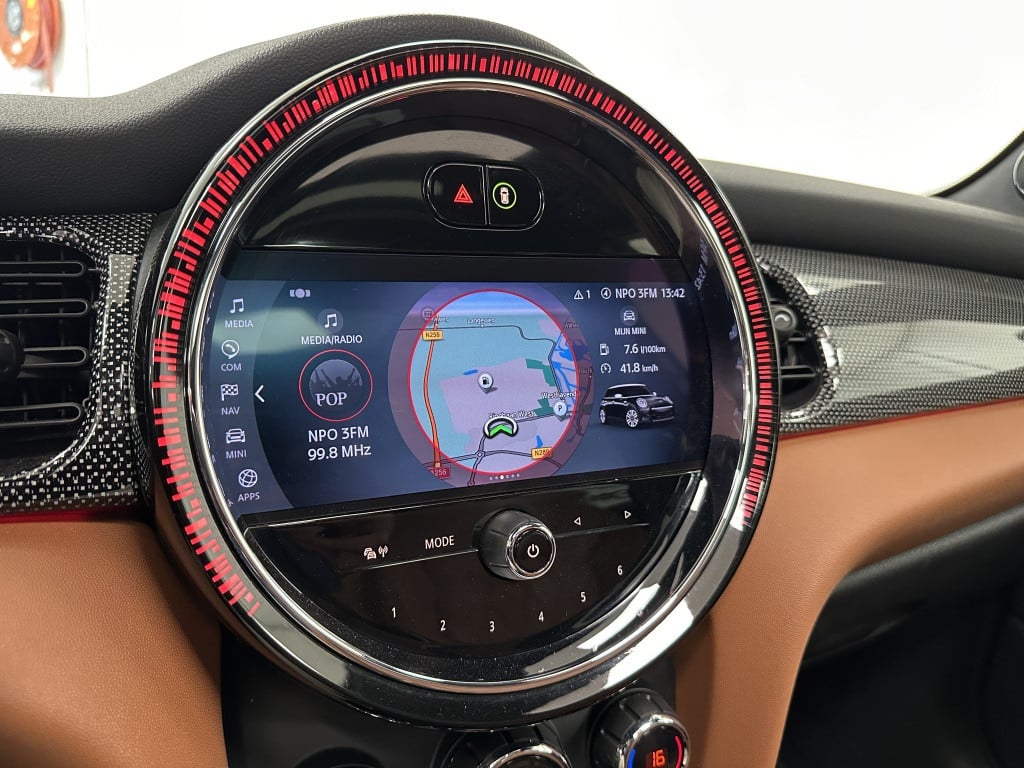 Mini Cooper mini 2.0 yours | british racing green | cognac int. | panora