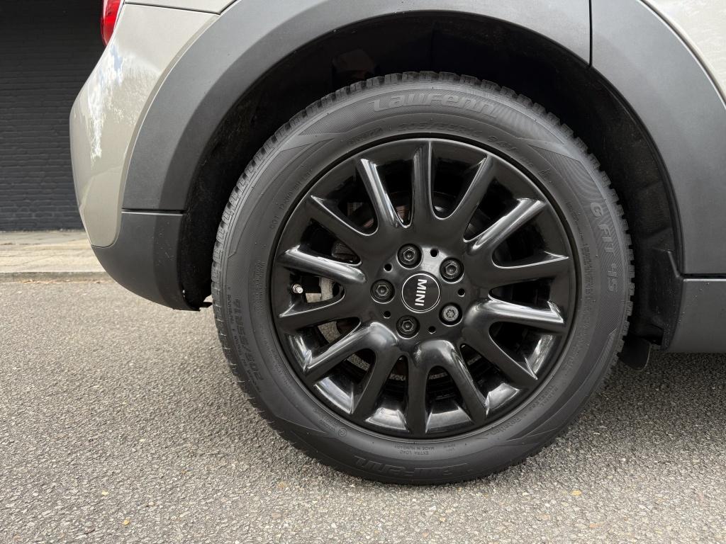 Mini Cooper mini 1.5 black pack - automaat - leder - 87.000km -