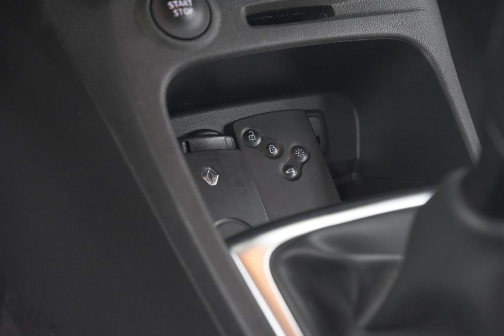 Renault Captur tce 90 intens | trekhaak | camera | dodehoekdetectie | navig